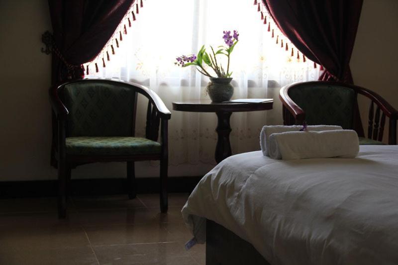 Phoukham Garden Hotel&Resort Xieng Khuang Exteriör bild